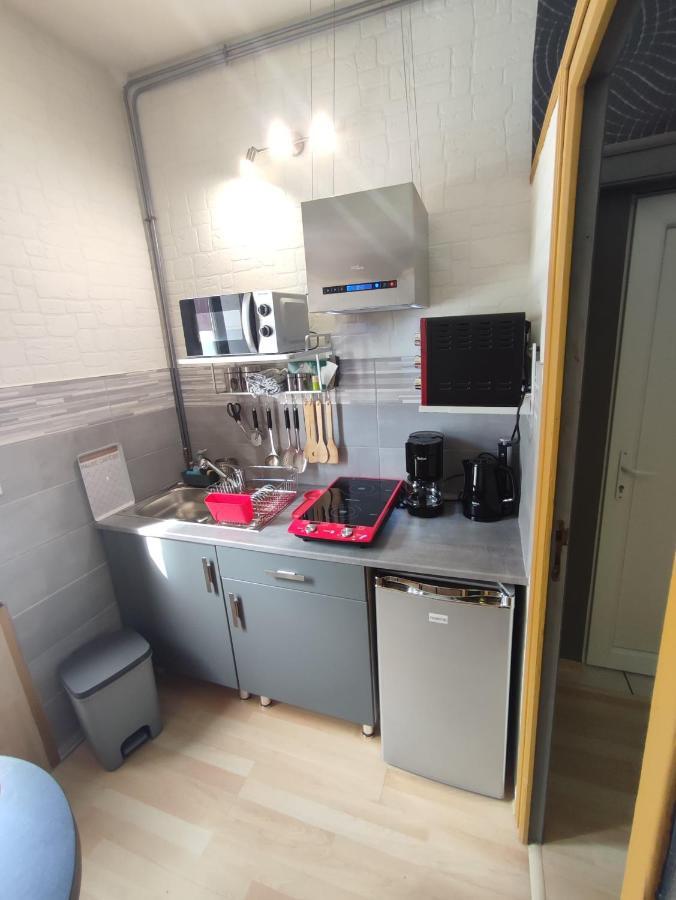 Studio indépendant accès direct autonome. Le Cateau-Cambresis Exterior foto